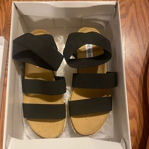 Steve Madden Kimmie shoes in black